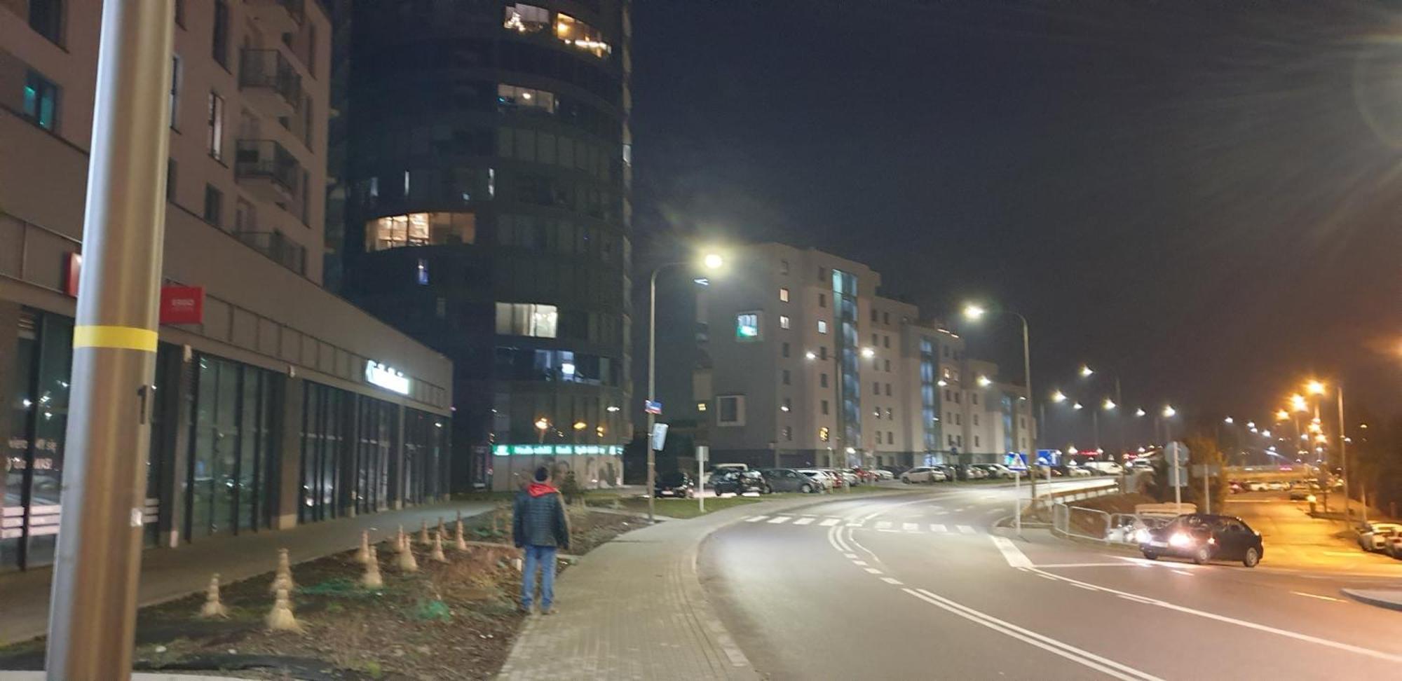 Royal Capital Towers Klimatyzacja & Prywatny Parking & Bezkontaktowe Zameldowanie & Balkon *